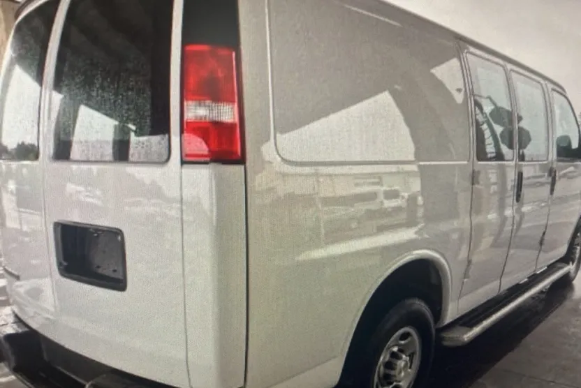 2024 Chevrolet Express 2500 Work Cargo Van photo 1