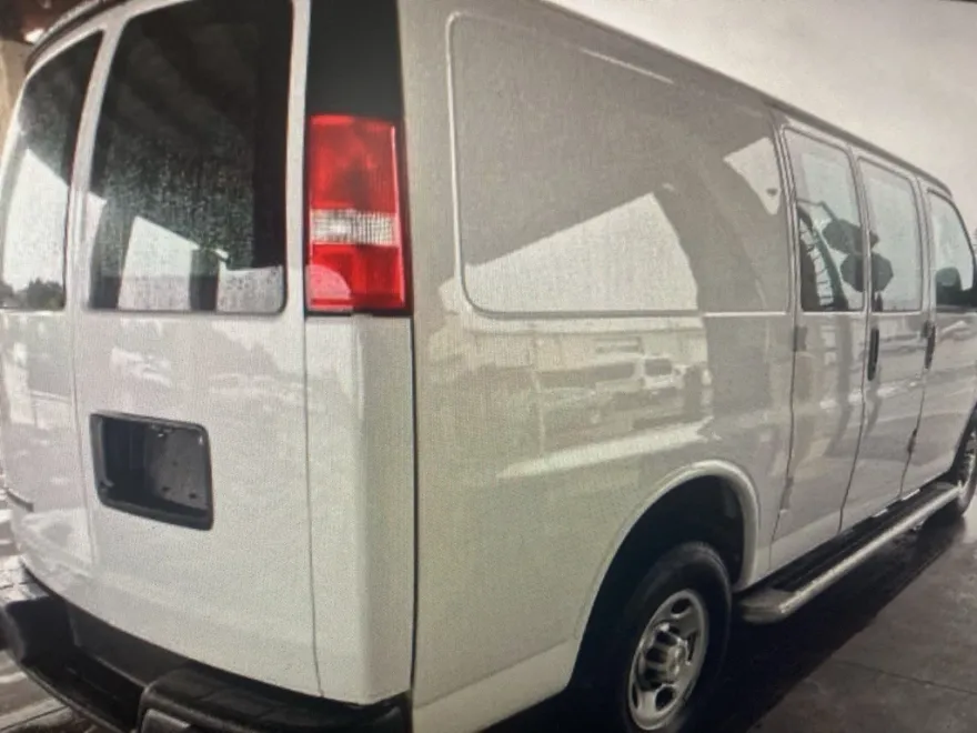 2024 Chevrolet Express 2500 Work Cargo Van photo 1