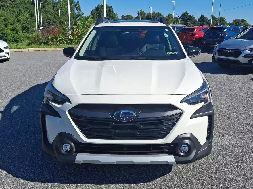 2025 Subaru Outback Limited photo 1