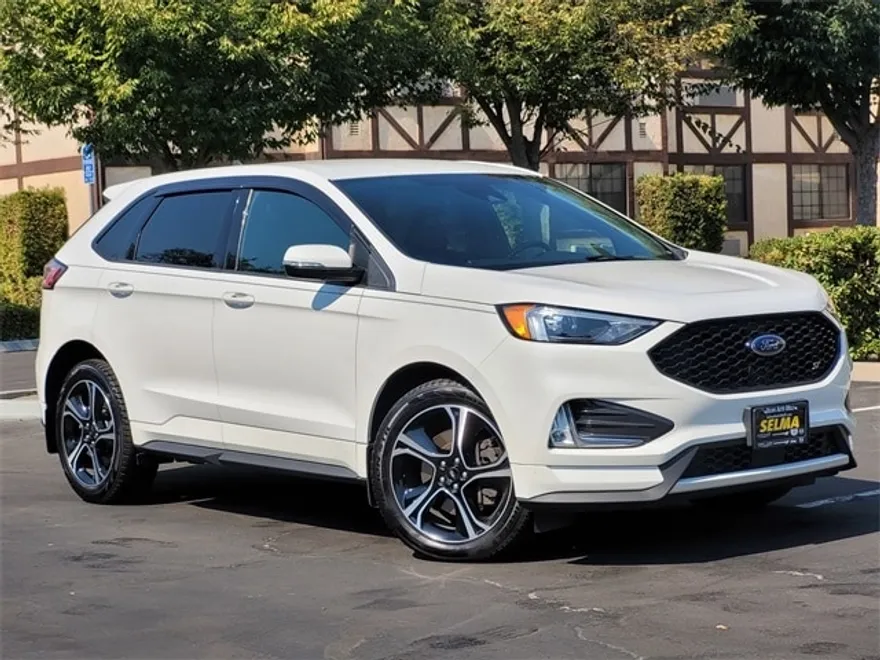 2022 Ford Edge ST photo 1