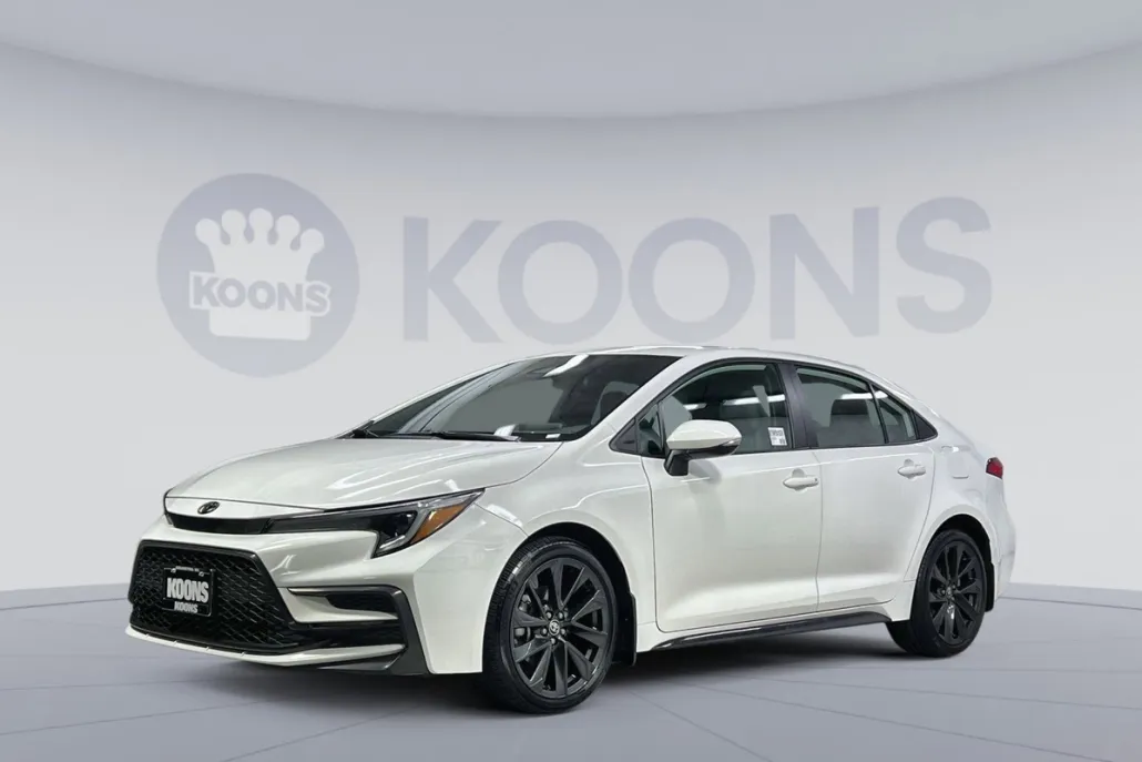 2024 Toyota Corolla SE photo 1
