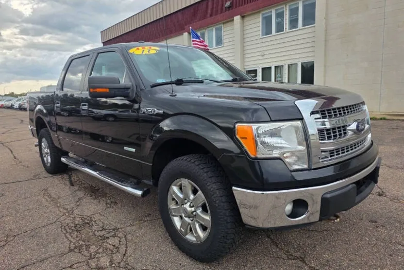 2013 Ford F-150 XLT photo 1