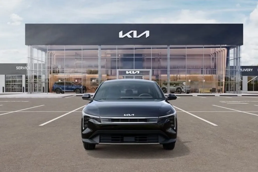 2025 Kia K4 EX photo 1