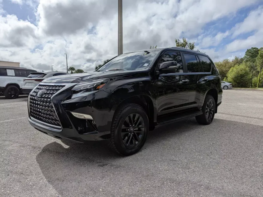 2023 Lexus GX 460 Premium photo 1