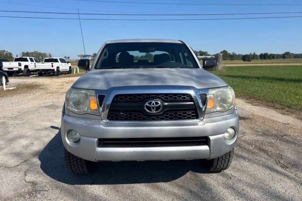 2011 Toyota Tacoma PreRunner V6 photo 1