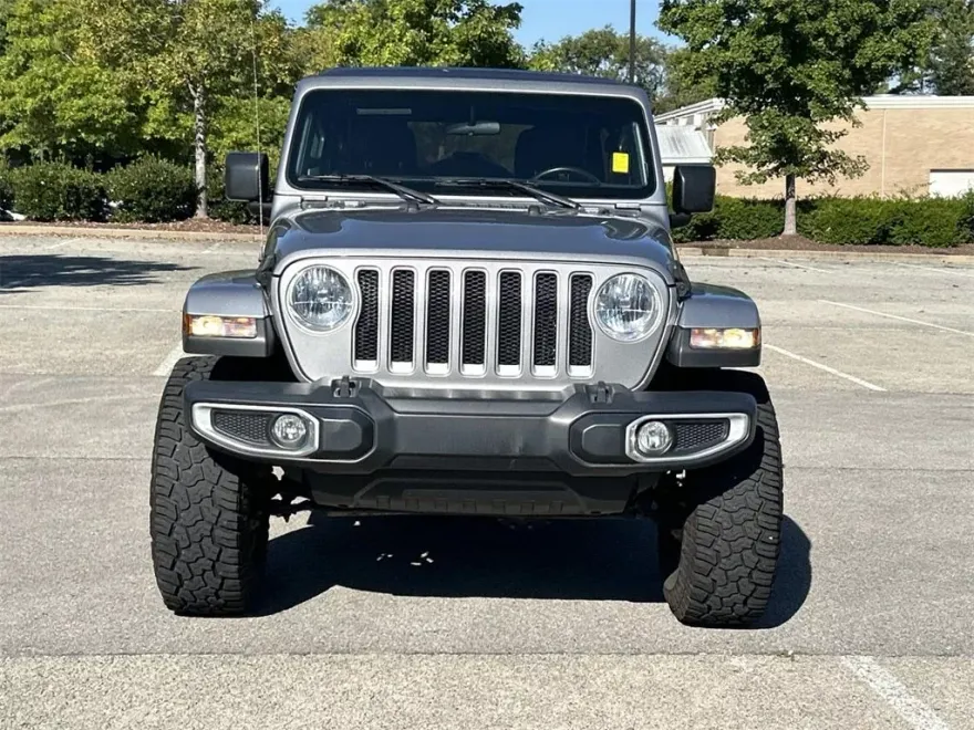 2020 Jeep Wrangler Unlimited Sahara photo 1