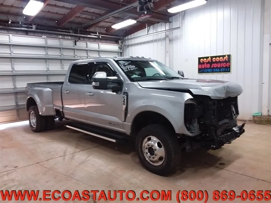 2023 Ford F-350 Lariat photo 1