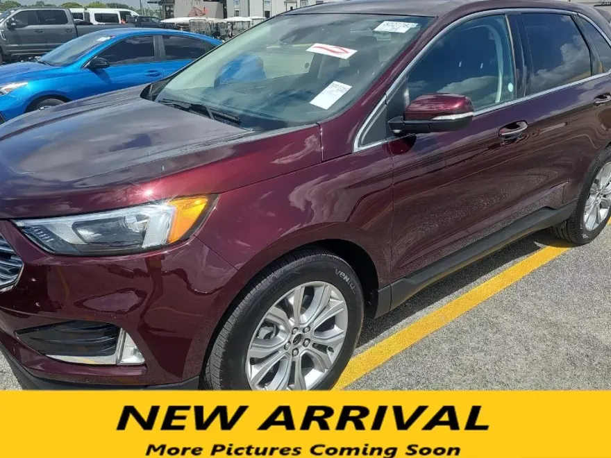 2024 Ford Edge Titanium photo 1