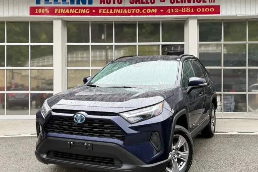 2023 Toyota RAV4 Hybrid XLE Sport photo 1