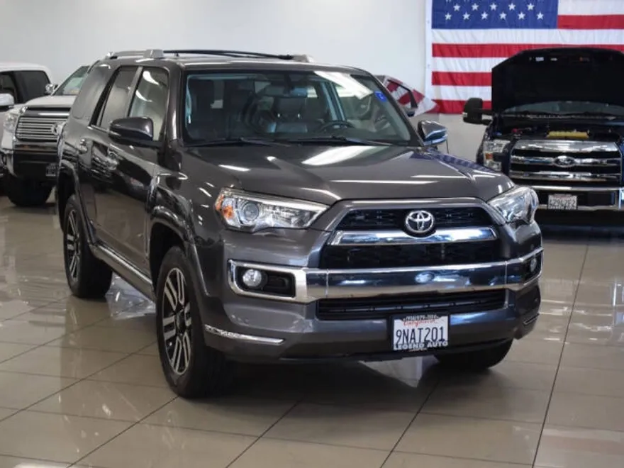 2019 Toyota 4Runner Limited photo 1