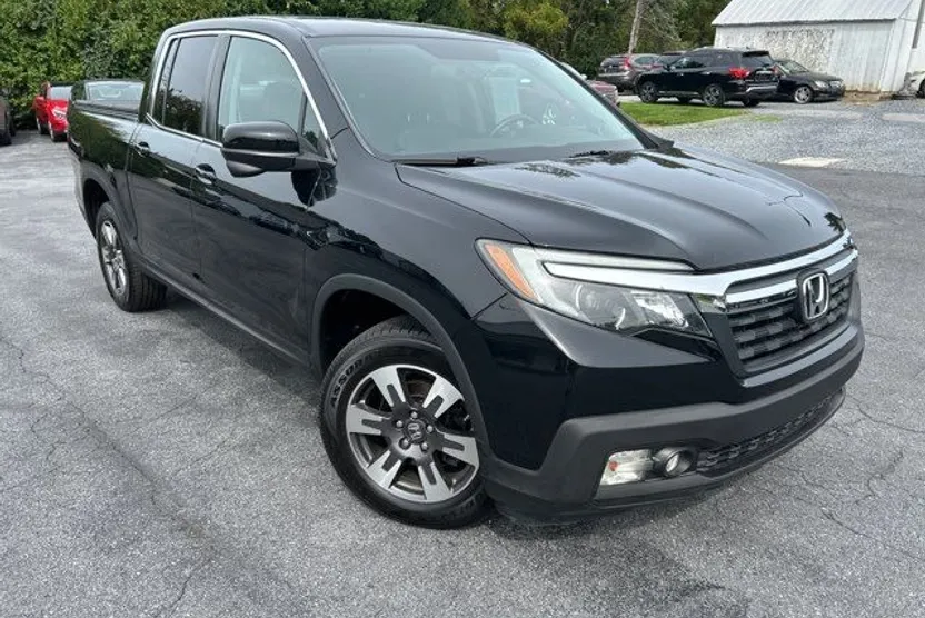 2017 Honda Ridgeline RTL-T photo 1