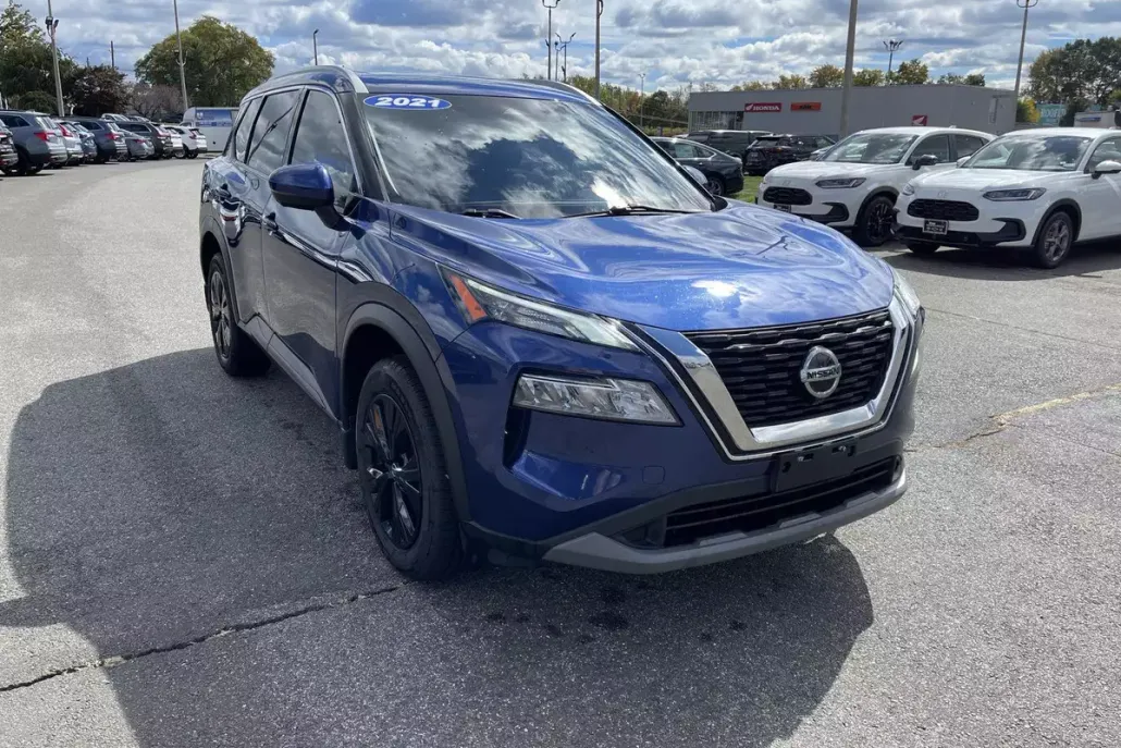 2021 Nissan Rogue SV photo 1