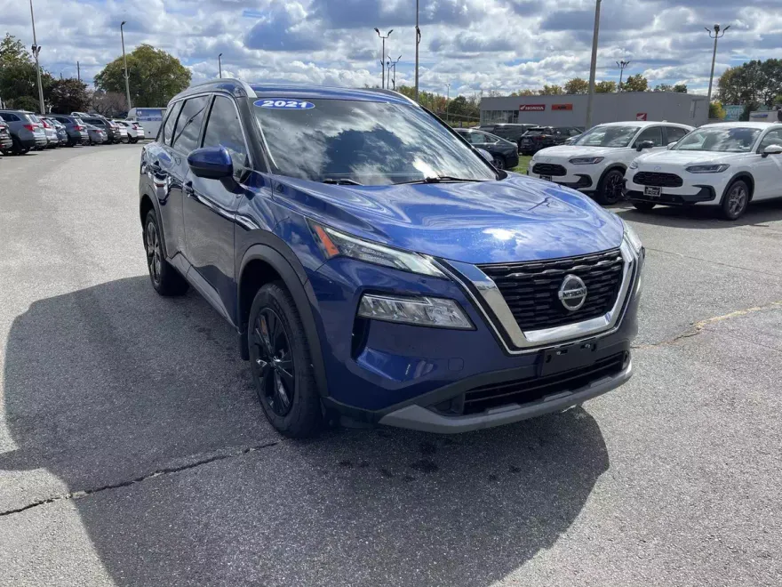 2021 Nissan Rogue SV photo 1