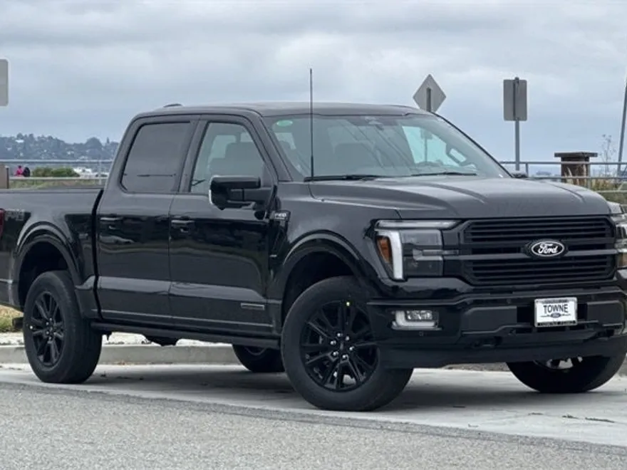 2025 Ford F-150 Platinum photo 1