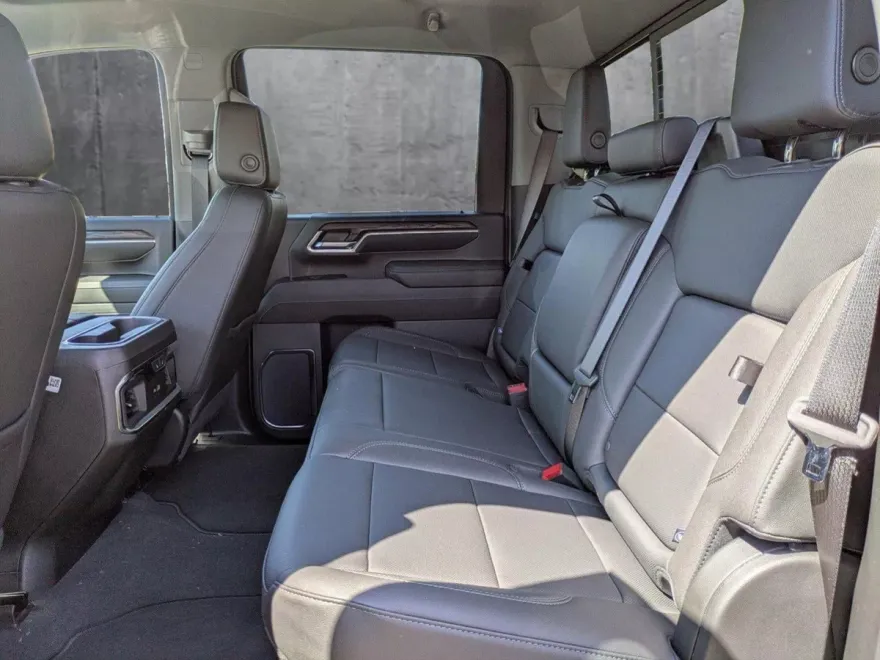 2024 Gmc Sierra 2500 HD SLT photo 16