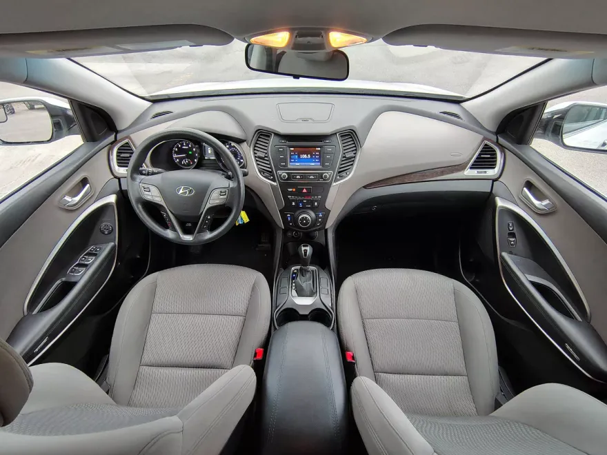 2017 Hyundai Santa Fe Sport Base photo 1