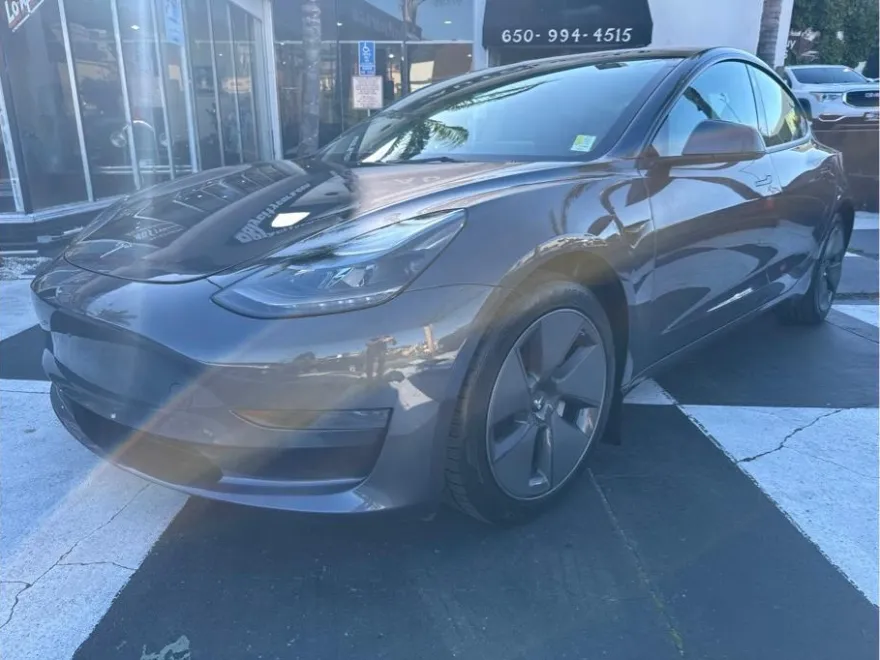 2023 Tesla Model 3 photo 1