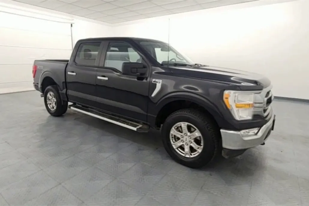 2023 Ford F-150 XLT photo 1