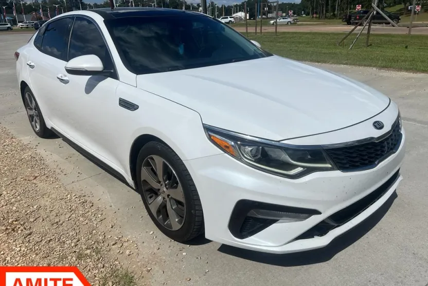 2020 Kia Optima S photo 1
