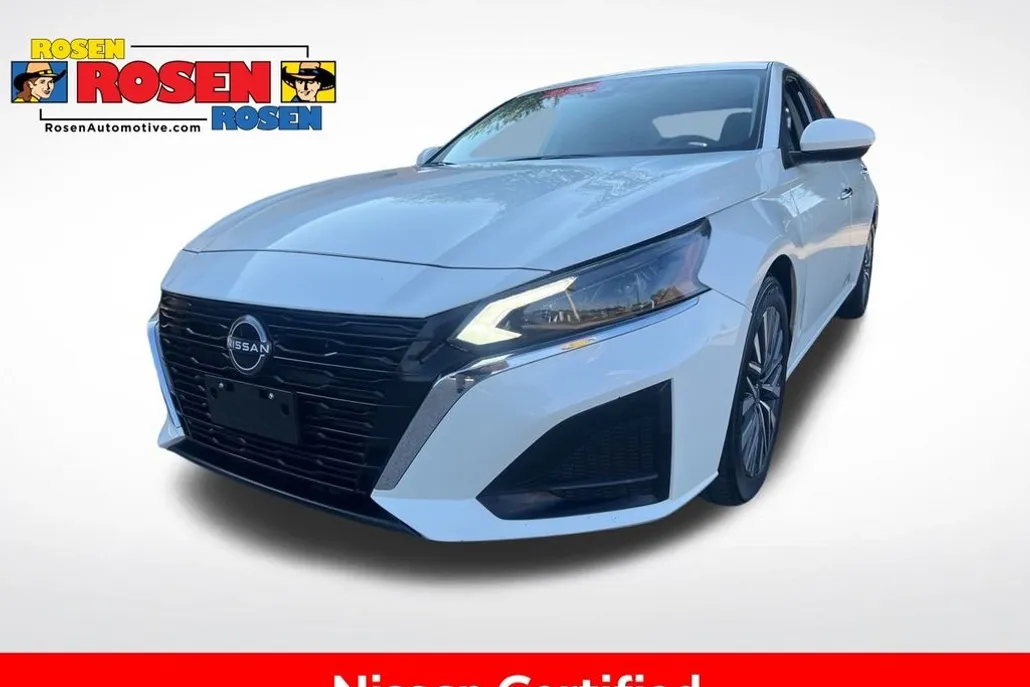2023 Nissan Altima SV photo 1