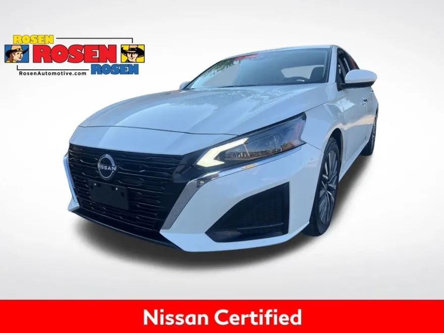 2023 Nissan Altima SV photo 1