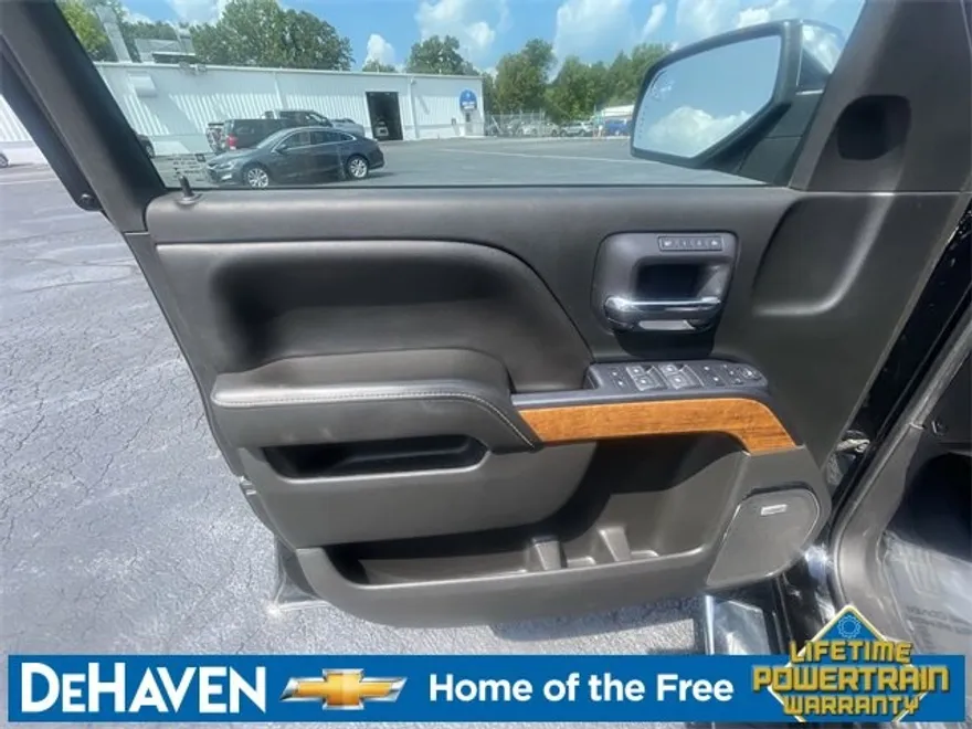 2018 Chevrolet Silverado 1500 High Country photo 1