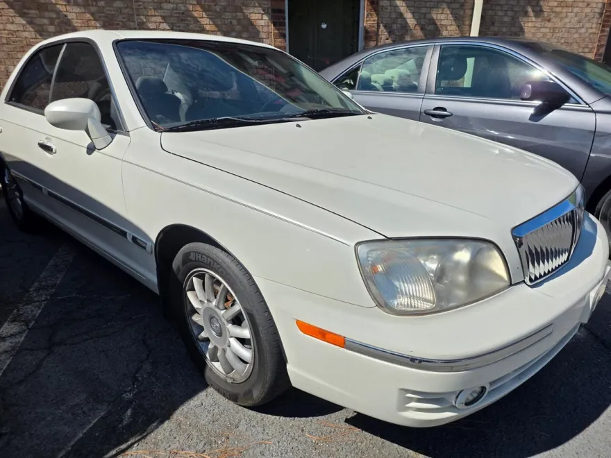 2005 Hyundai XG350 L photo 1