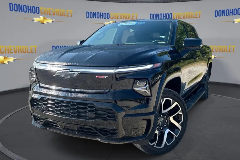 2024 Chevrolet Silverado EV RST photo 1