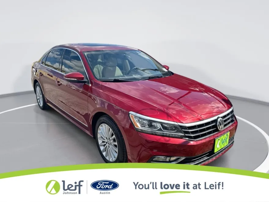 2016 Volkswagen Passat SE photo 1