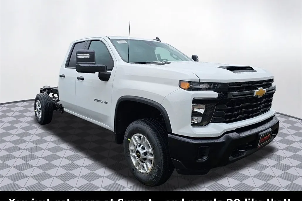 2025 Chevrolet Silverado 2500HD photo 1