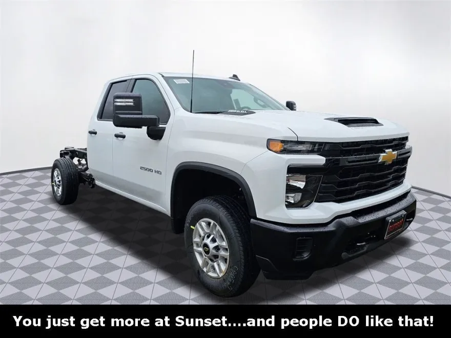 2025 Chevrolet Silverado 2500HD photo 1