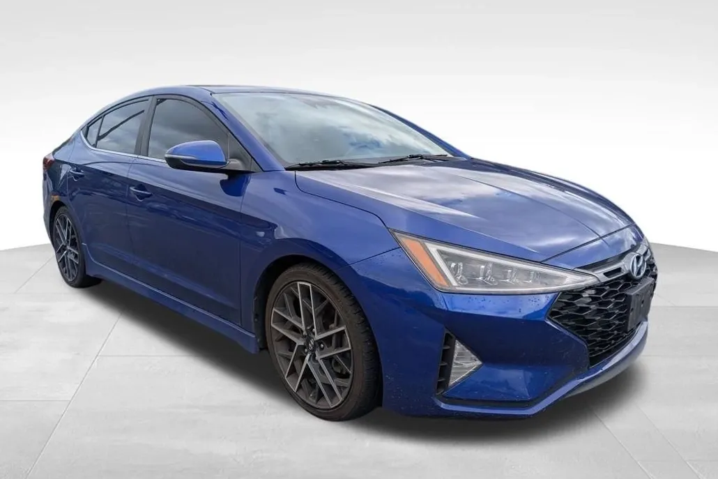 2019 Hyundai Elantra Sport photo 1