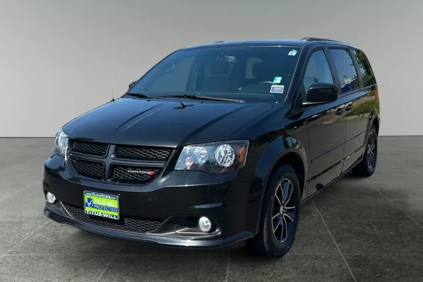 2017 Dodge Grand Caravan GT photo 1