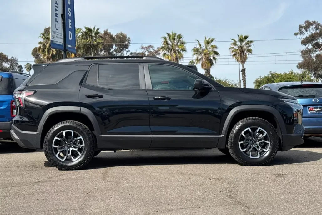 2025 Chevrolet Equinox ACTIV photo 1
