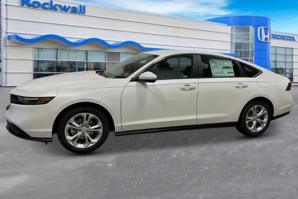 2025 Honda Accord LX photo 1