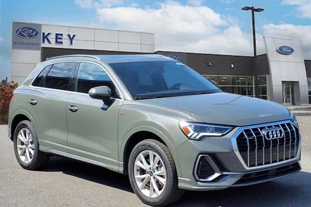 2024 Audi Q3 Premium S line photo 1