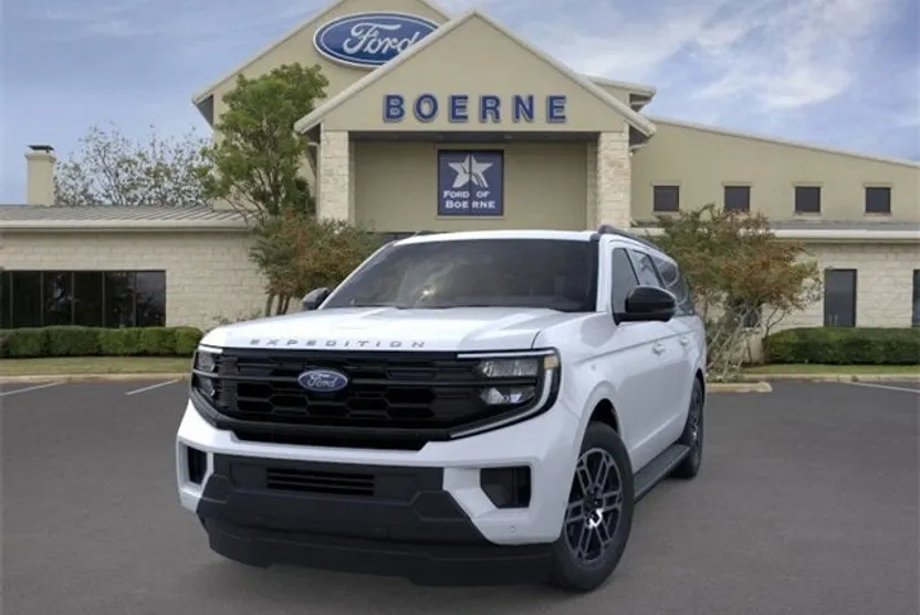 2025 Ford Expedition MAX photo 1