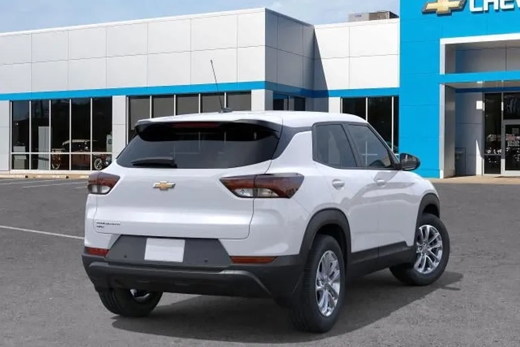 2026 Chevrolet Trailblazer LS photo 1