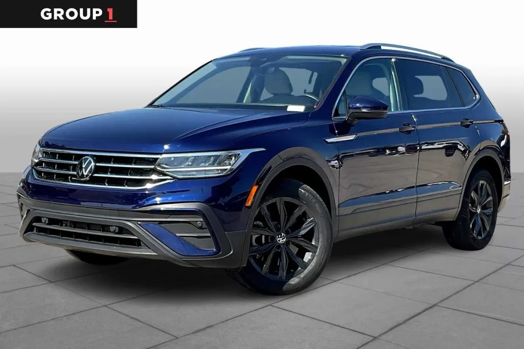 2024 Volkswagen Tiguan SE Wolfsburg Edition photo 1