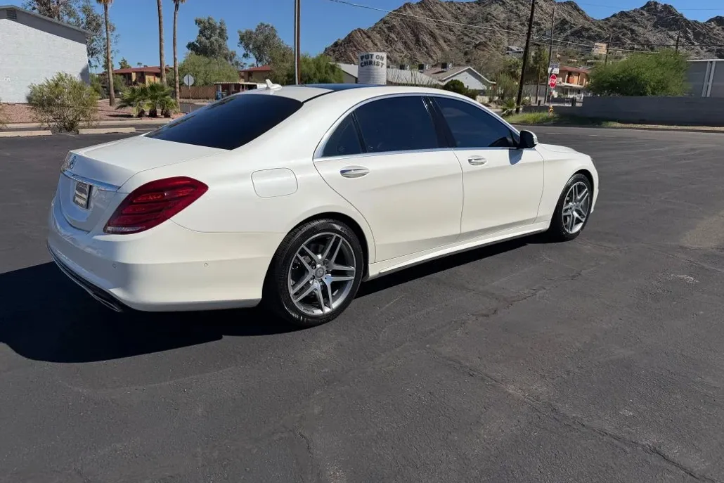 2015 Mercedes Benz S 550 photo 1