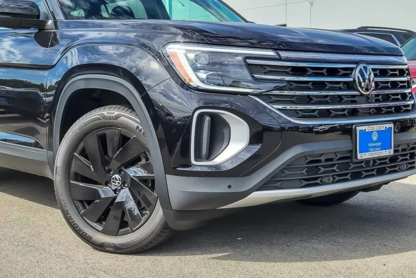 2026 Volkswagen Atlas SE Technology photo 1