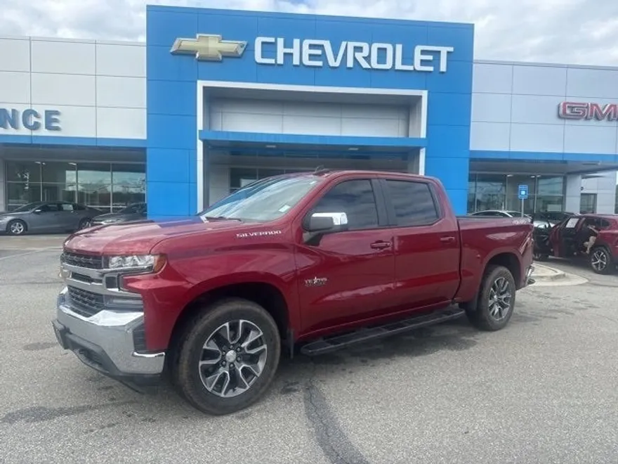 2020 Chevrolet Silverado 1500 LT photo 1