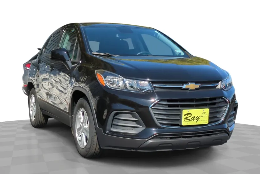2020 Chevrolet Trax LS photo 1