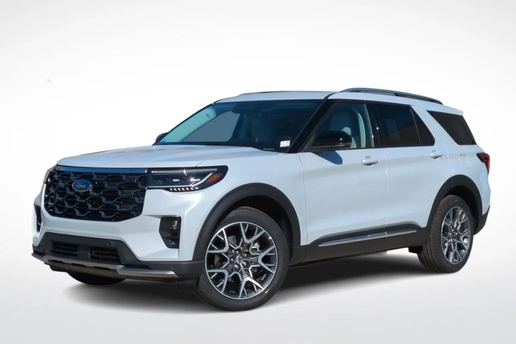 2025 Ford Explorer Platinum photo 1