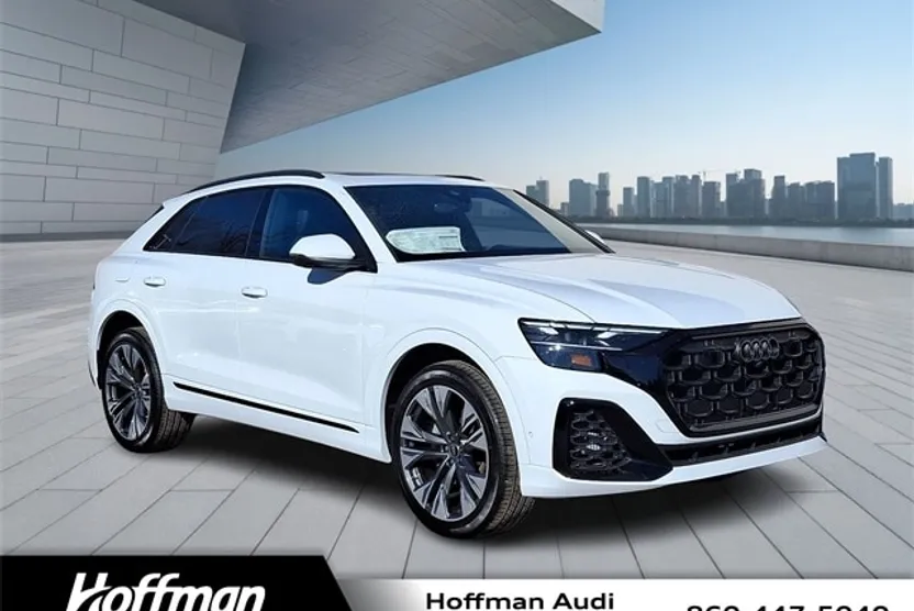 2025 Audi Q8 55 Premium Plus photo 1