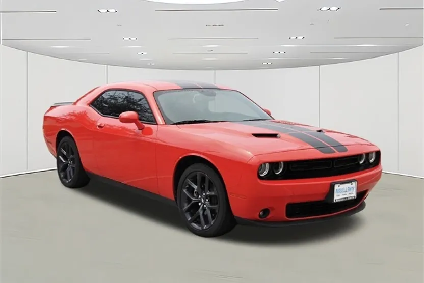 2023 Dodge Challenger SXT photo 1
