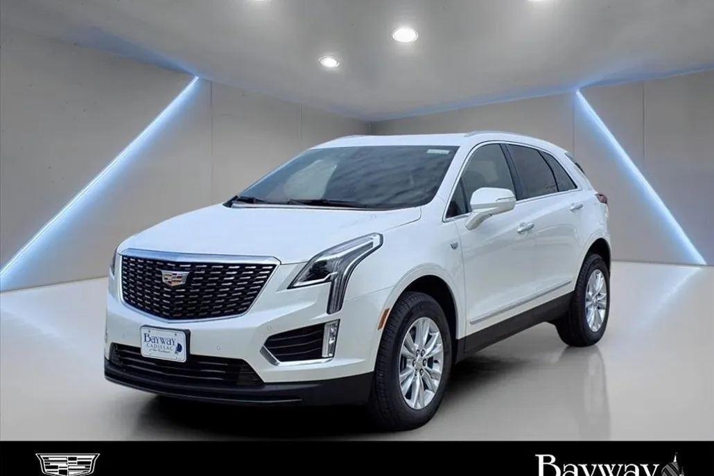 2025 Cadillac XT5 Luxury photo 1