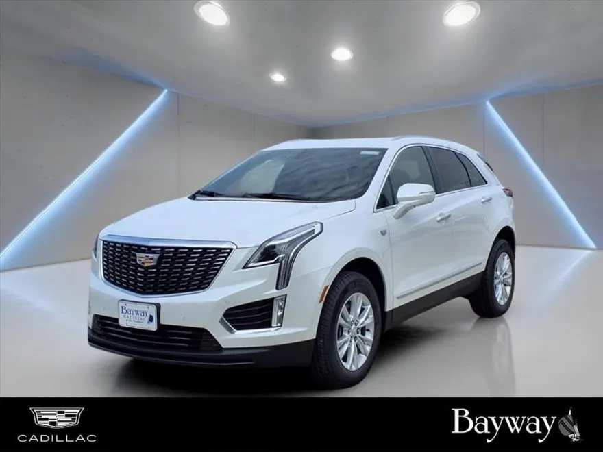 2025 Cadillac XT5 Luxury photo 1