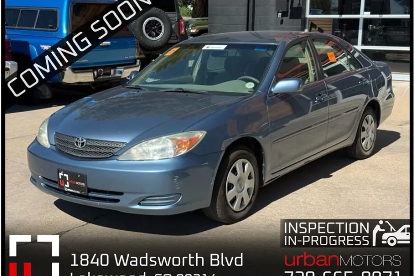 2004 Toyota Camry LE photo 1