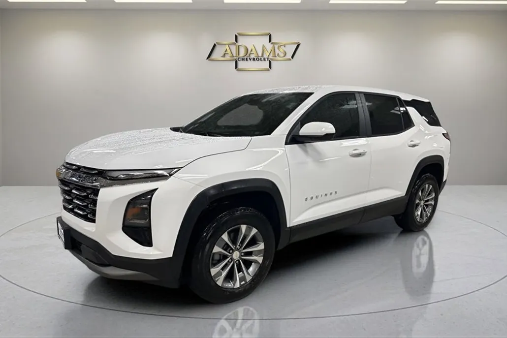 2026 Chevrolet Equinox LT photo 1